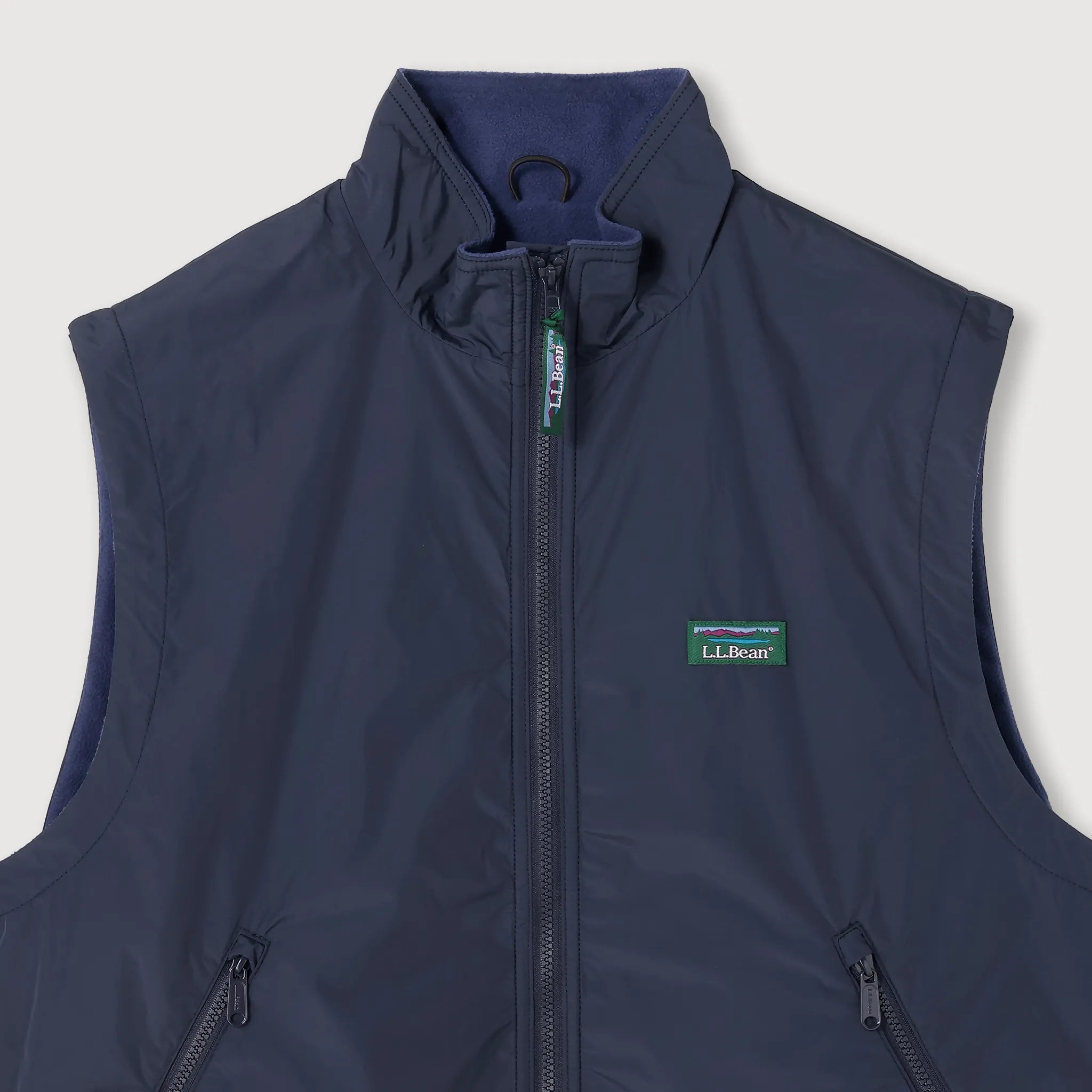 メンズ ラヴェル・マイクロフリース・ラインド・ベスト ネイビーカラー 商品画像 首元アップ