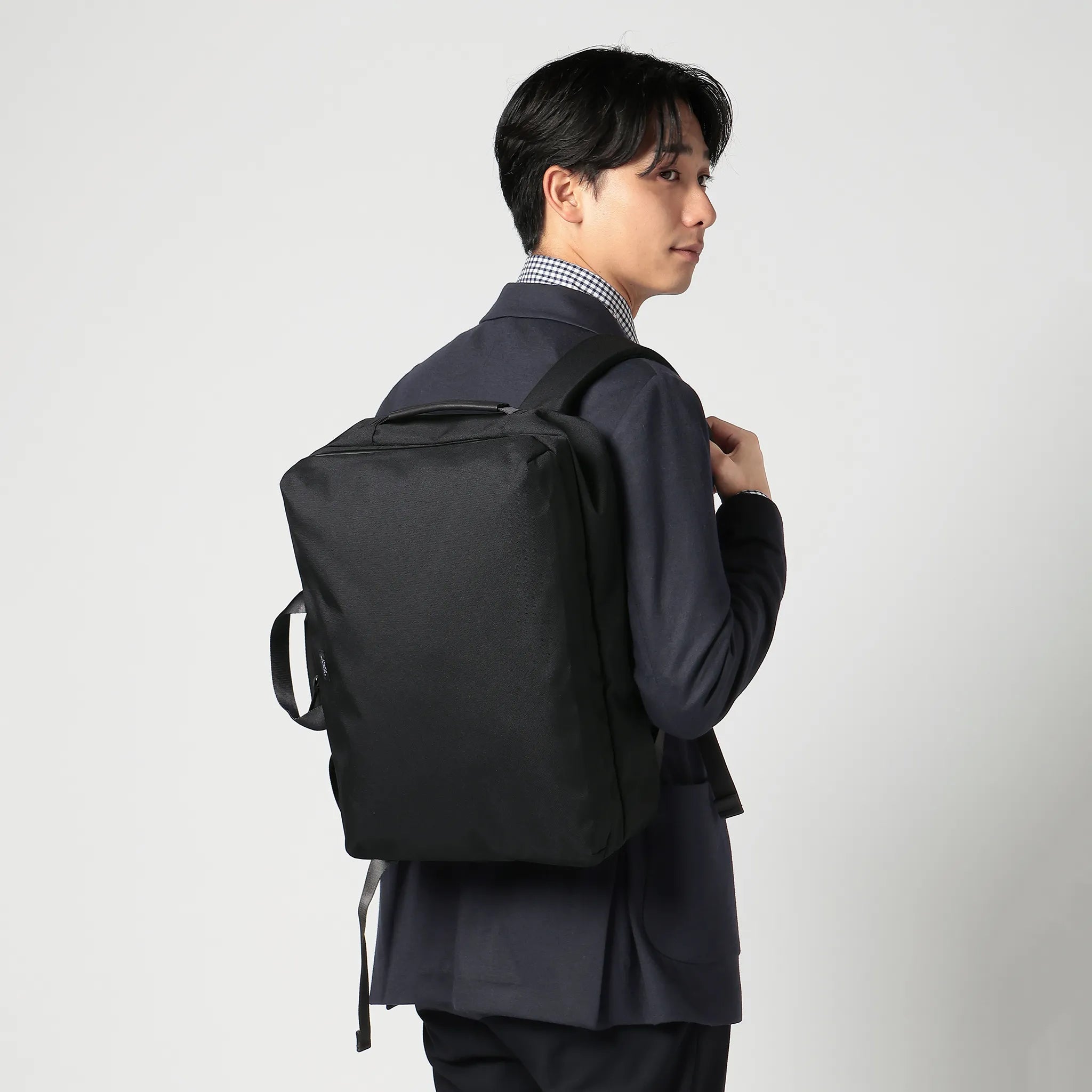 ブリーフパック ブラック 着用画像 縦