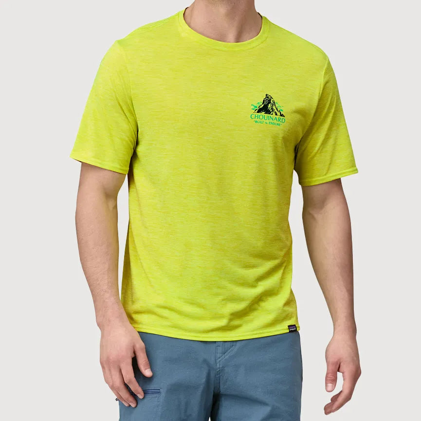 メンズ・キャプリーン・クール・デイリー・グラフィック・シャツ　イエロー　着用画像　正面