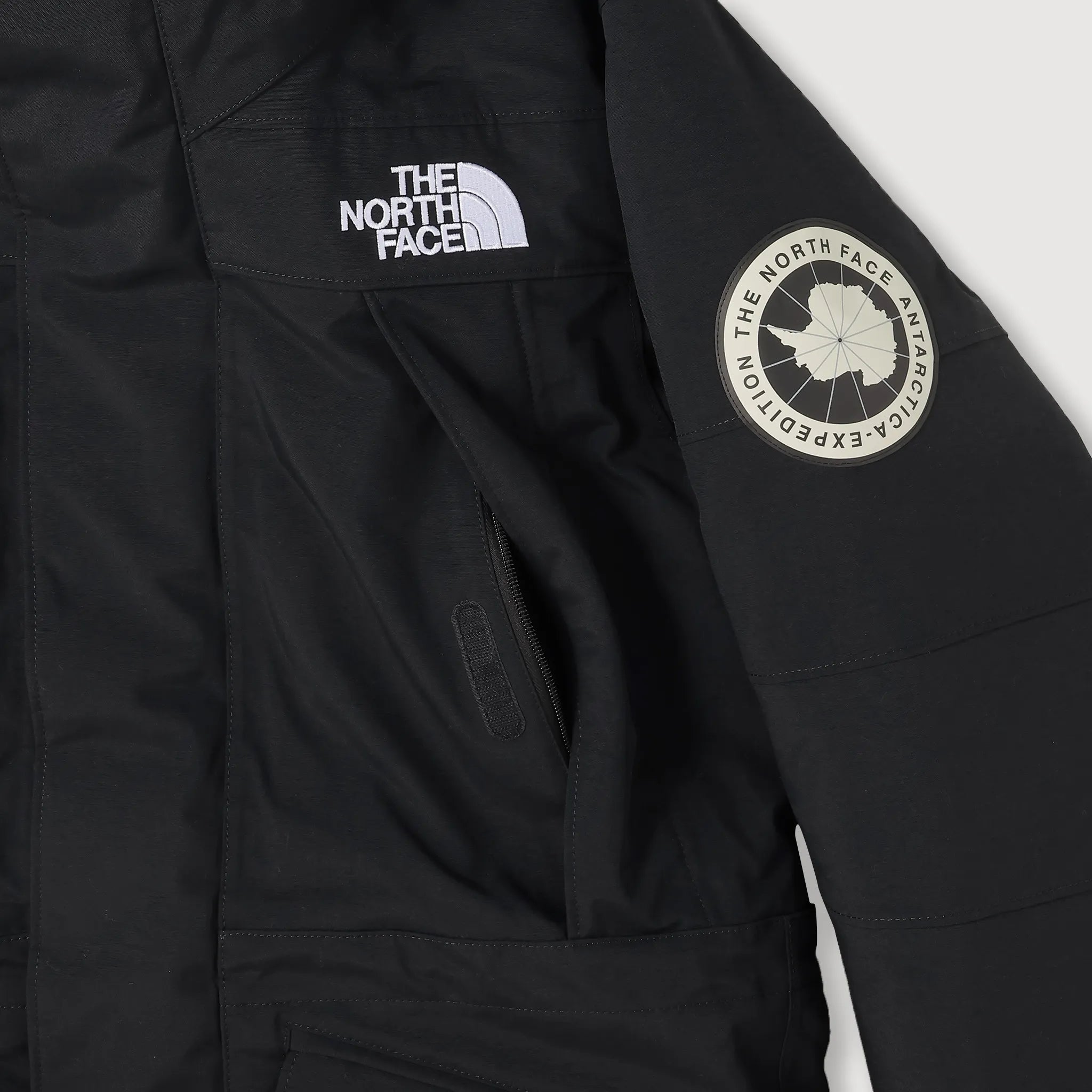 THE NORTH FACE/ザ・ノース・フェイス〉アンタークティカパーカ