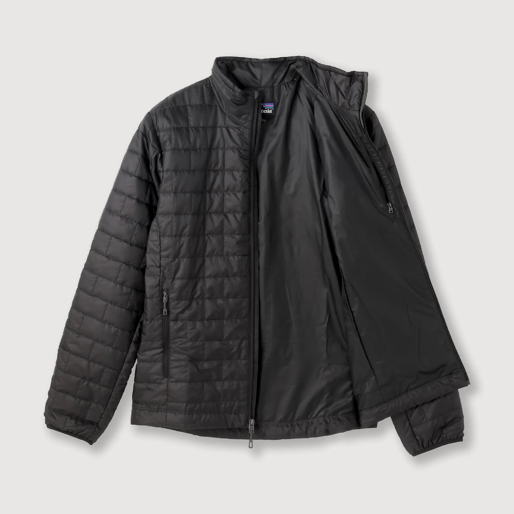 メンズ・ナノ・パフ・ジャケット　ブラック　商品画像　内側見せ